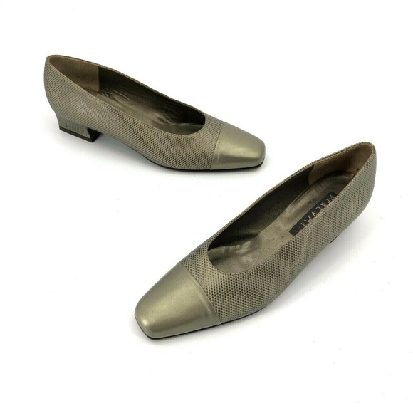 Prevata Cap Toe Square Toe Low Block Heels Sz 8AA - Picture 4 of 8